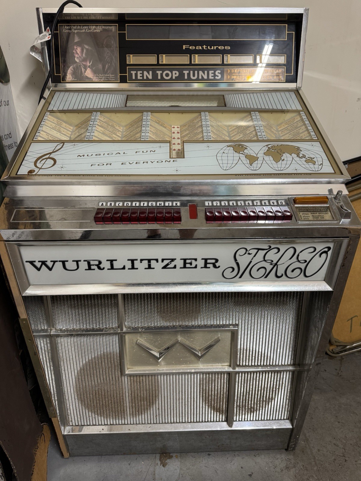 Wurlitzer Stereo Jukebox Machine with “Ten Top Tunes” Header