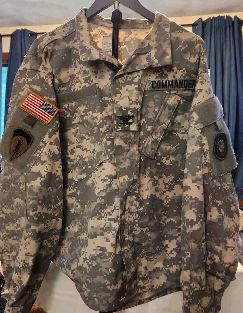  US Army Combat Uniform (ACU) Coat / Jacket See Patches In Pictures Short XL