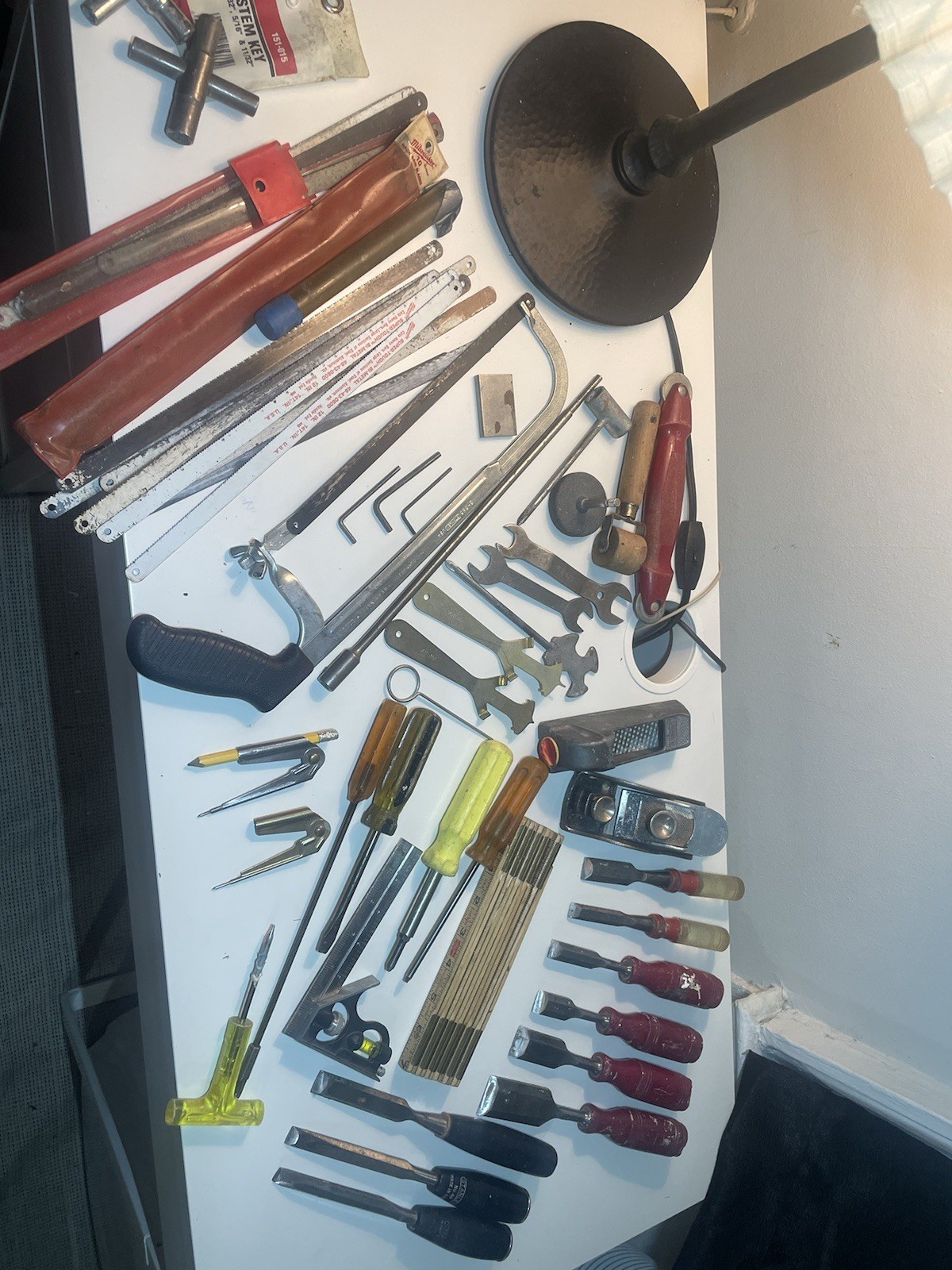 Woodworking Planes, Level, Chisel + more - Carpenters Tools Antique - Lot of 7