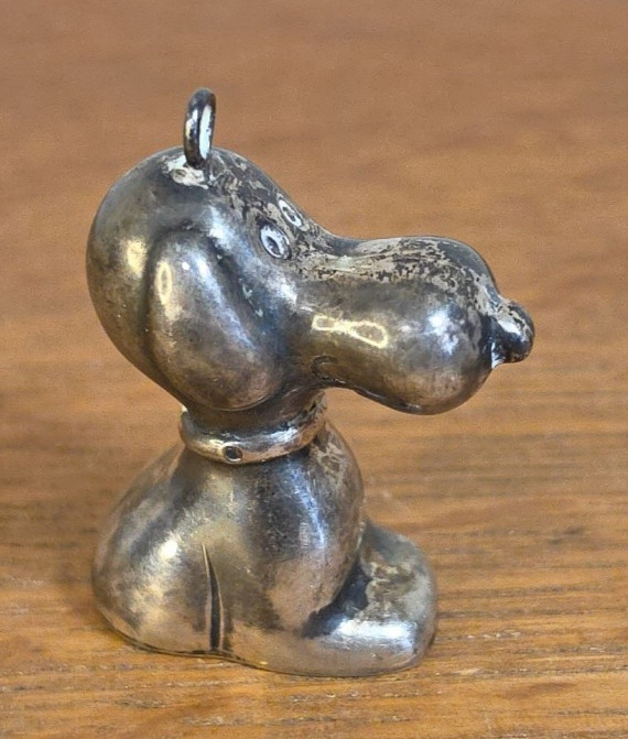 Vintage Snoopy Pendant, Sterling Silver  United Feature Syndicate Inc. 1958