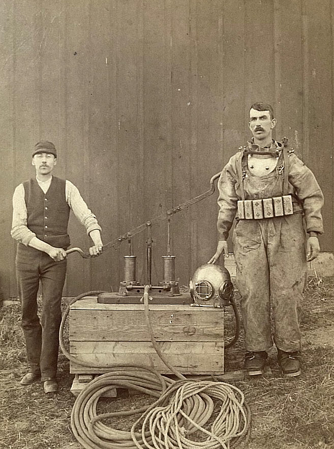 RARE  1882 WISCONSIN DEEP SEA HARDHAT DIVER OUTDOOR MARITIME PHOTOGRAPH SET