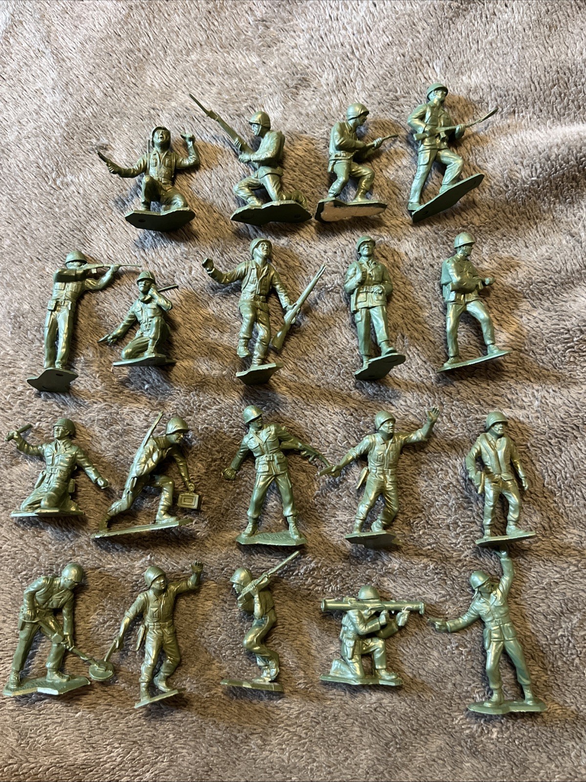 Vintage Marx RARE 1950's Dark Green German Soldiers Toy Military Army Lot