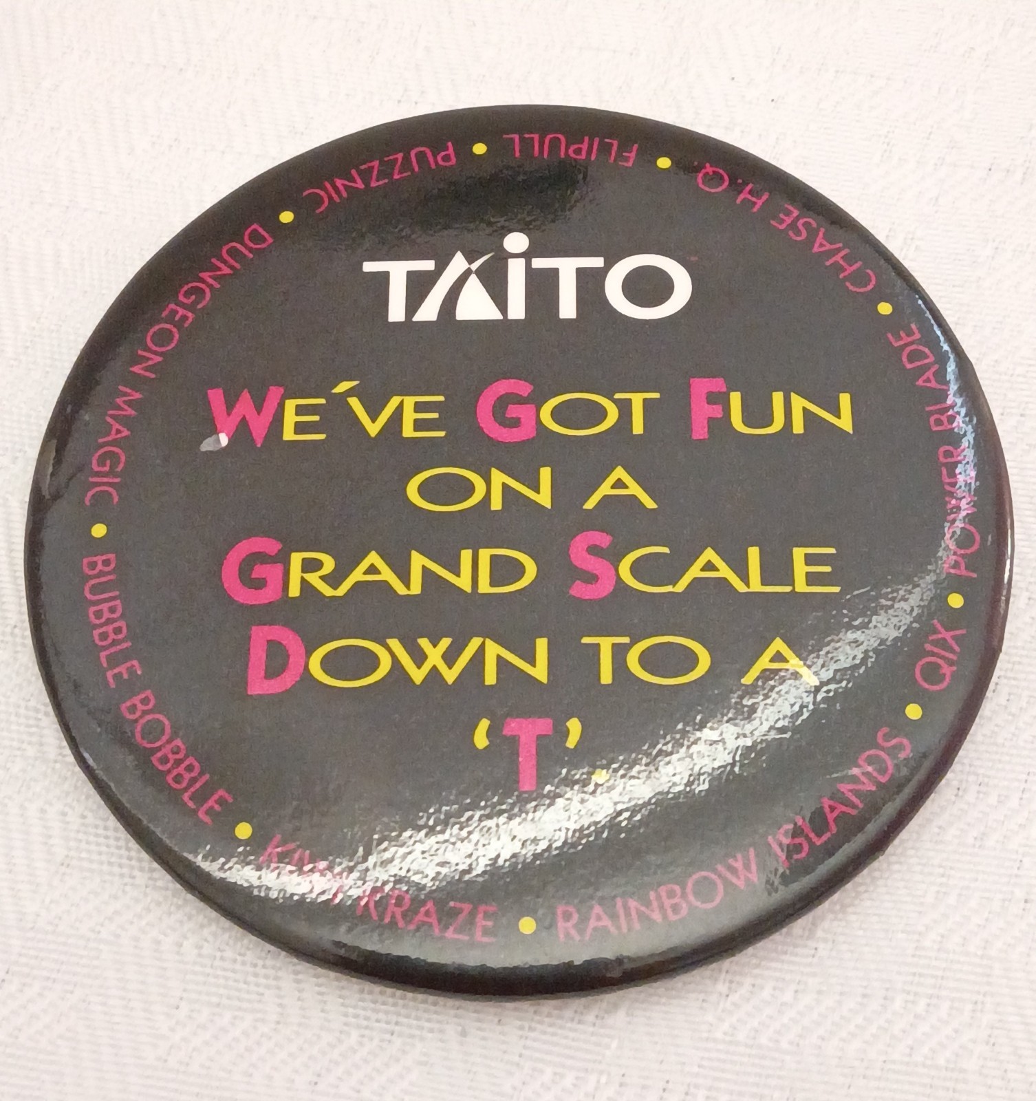 RARE c 1991 Taito CES Promo Pinback Bubble Bobble Qix Chase HQ Arcade NES