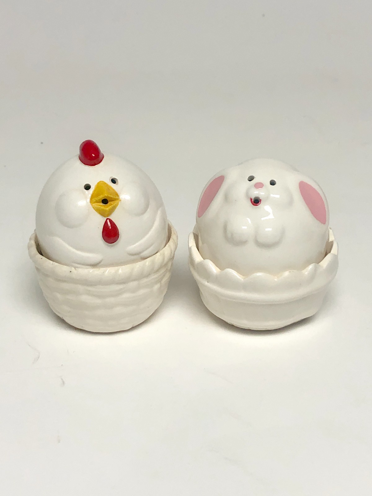 Vintage 1981 Enesco Ceramic Chicken Hen Bunny Rabbit Salt Pepper Shakers Easter