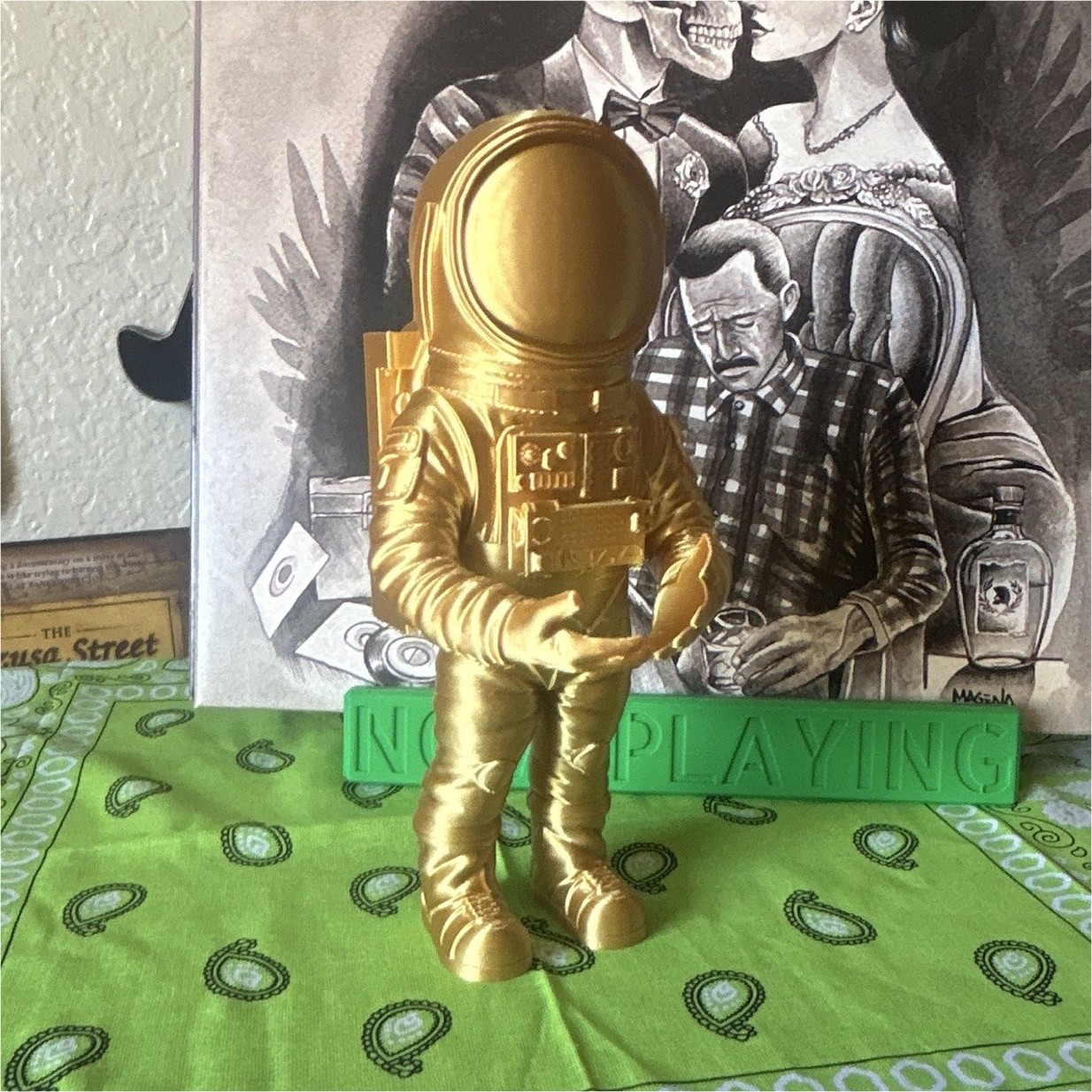 Moon Man Golf Ball Display  (any color on the stand)