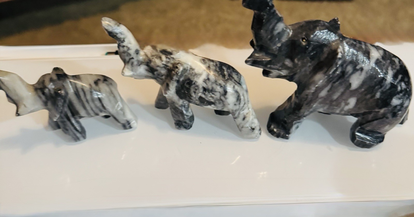 Elephants various size Gray White heavy family of 3