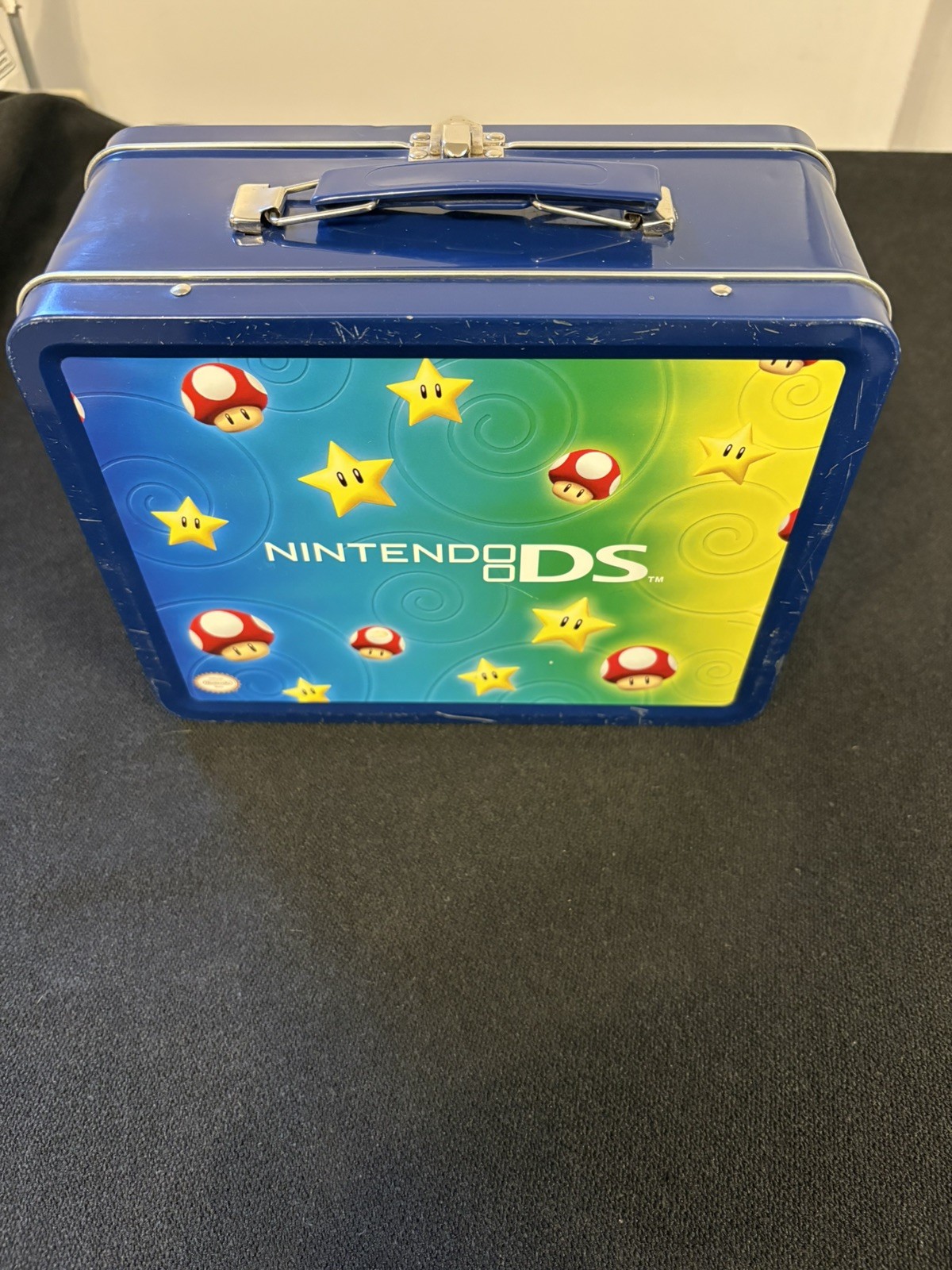 Nintendo DS Lite Tin Lunchbox/ Storage Box Stars & Mushrooms has accessories
