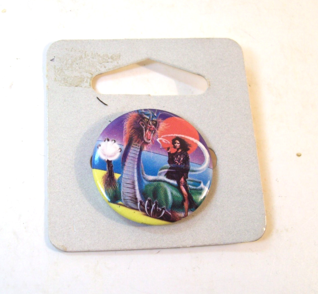Vintage 1982 JEFFERSON STARSHIP BUTTON PINBACK Button Up Pin with Card 