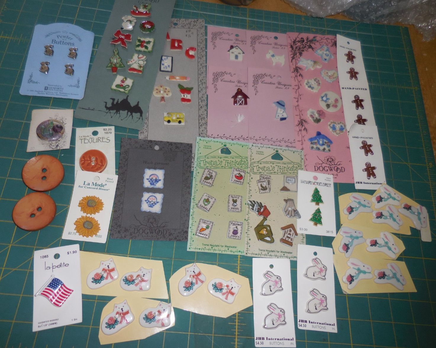 72 Vtg Ceramic Painted Buttons Dogwood Lane Creative Bunnies Country LOWER PRICE