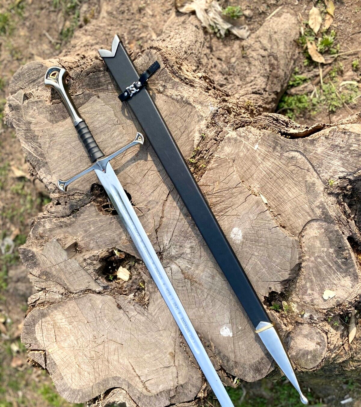 Aragorn Sword Narsil Anduril Replica, Lord Of The Rings w/ Wall Mount & Scabbard