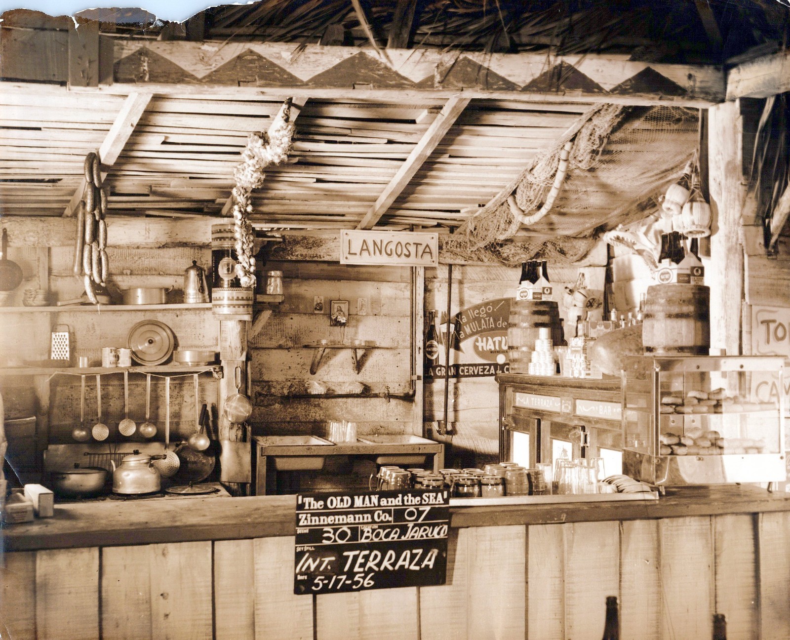 RARE CUBA CUBAN ERNEST HEMINGWAY MOVIE SCENE BODEGA FOOD STORE ORIG PHOTO MA75