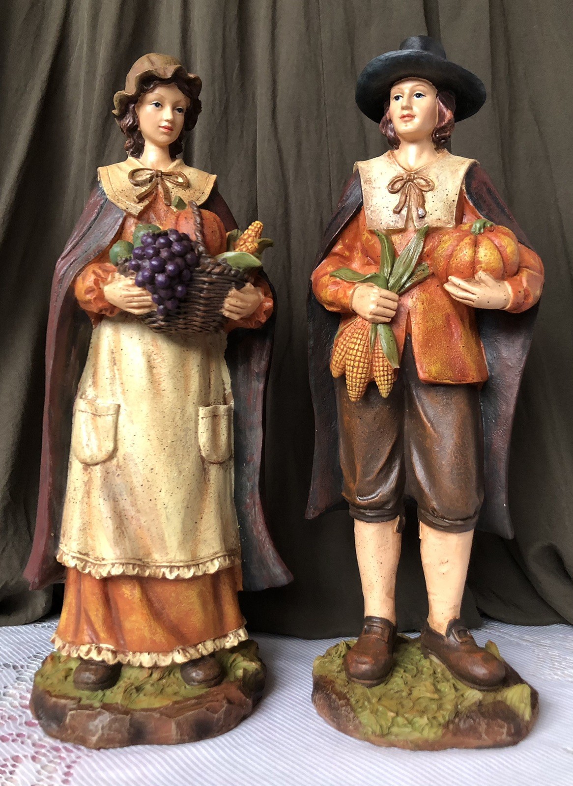 Set of Pilgrim Man & Woman Figurines Thanksgiving Fall Harvest Decor 12\
