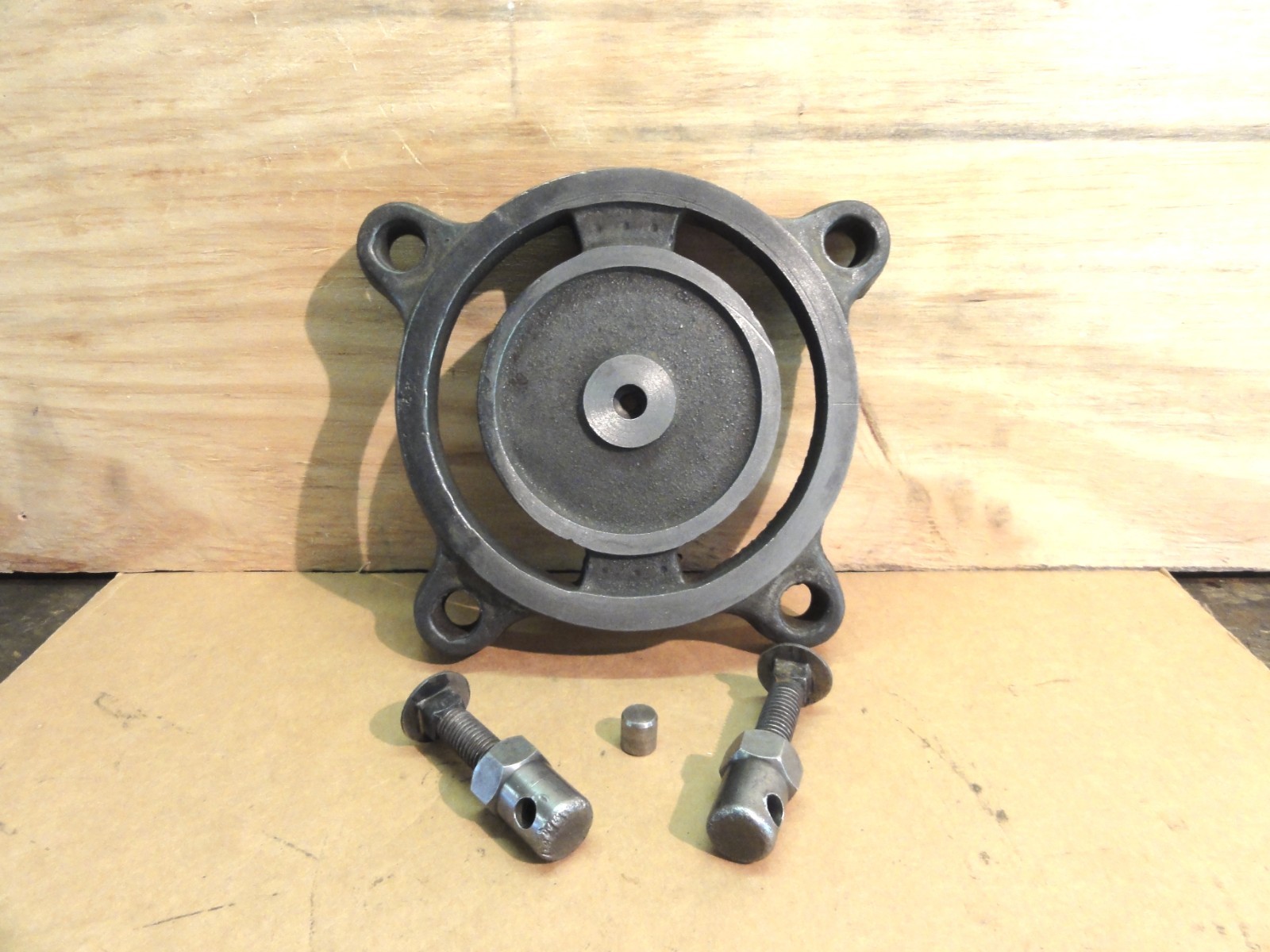 VINTAGE WILTON USA 1945 BULLET VISE SWIVEL BASE REMOVED FROM 5
