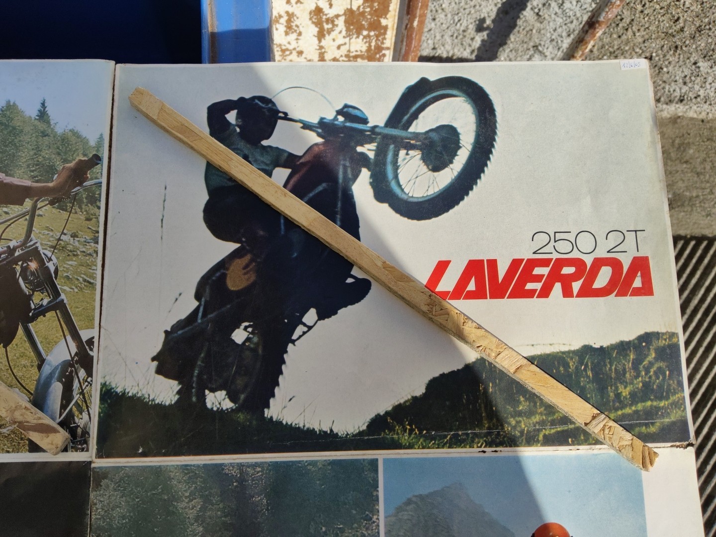Laverda 250 2T Poster Leaflet, 16 facades, Italian/English language