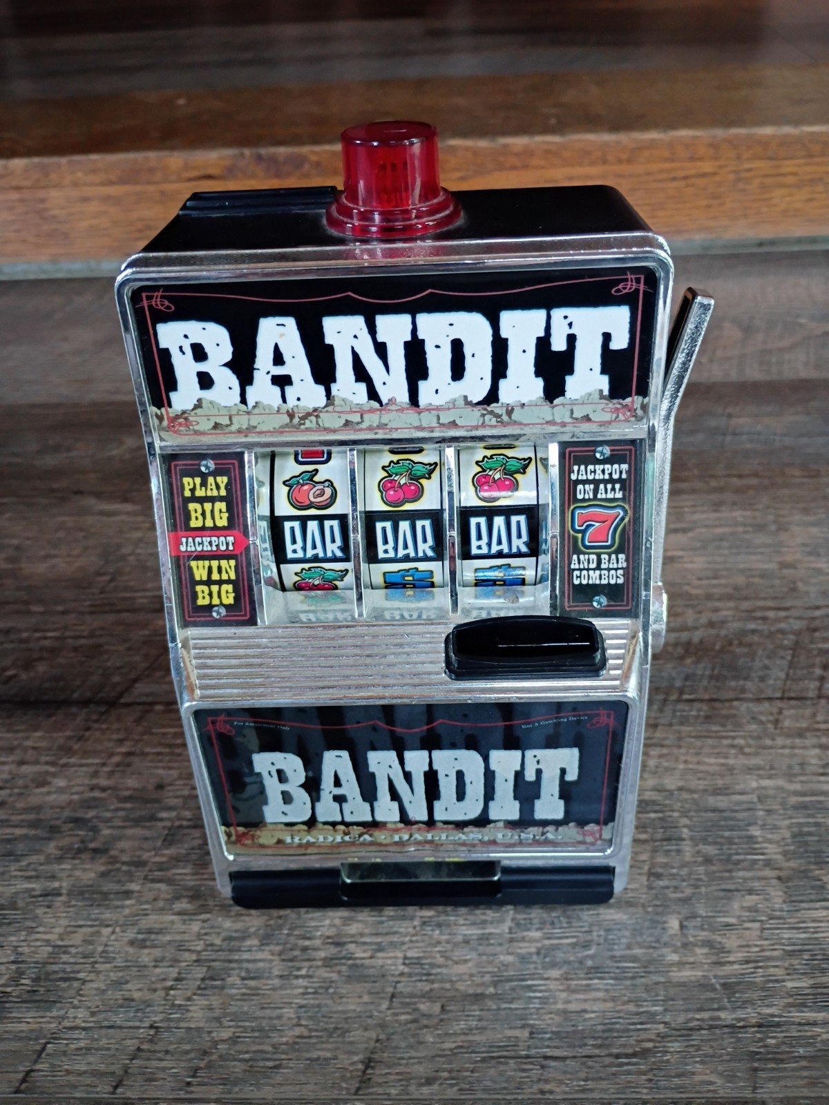 Radica BANDIT Slot Machine Coin Bank circa 2004 - tested & working See video