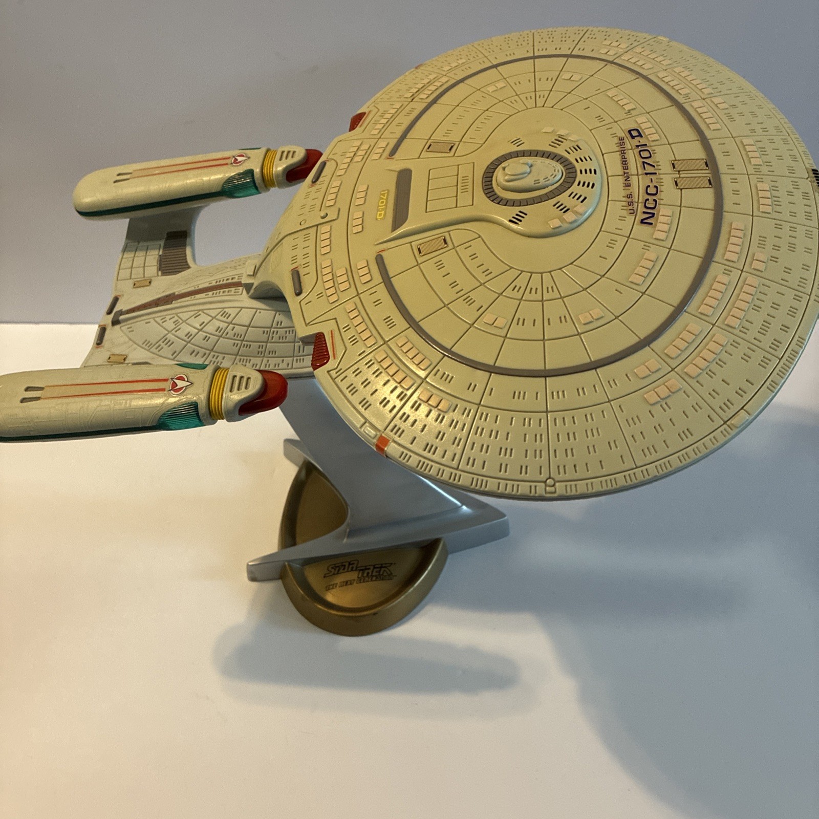 Vintage 1992 Star Trek USS Enterprise NCC 1701-D Space Talk Series Stand
