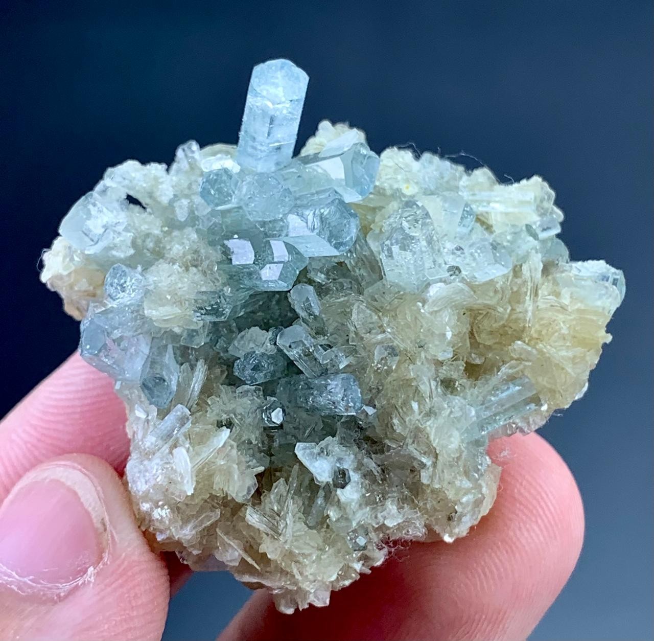 65 Carat Bunch Of Aquamarine Crystal Specimen From Pakistan 