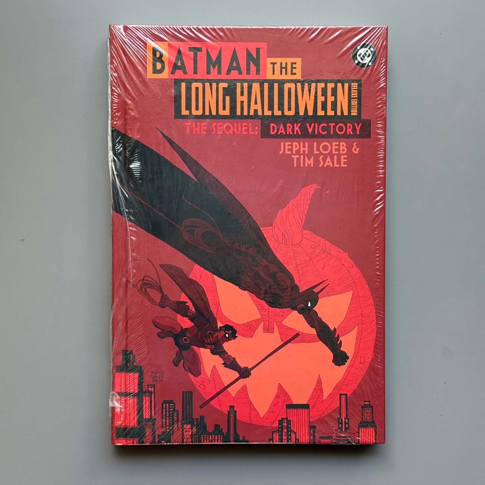 Batman The Long Halloween The Sequel: Dark Victory Deluxe Edition Loeb Sale DC