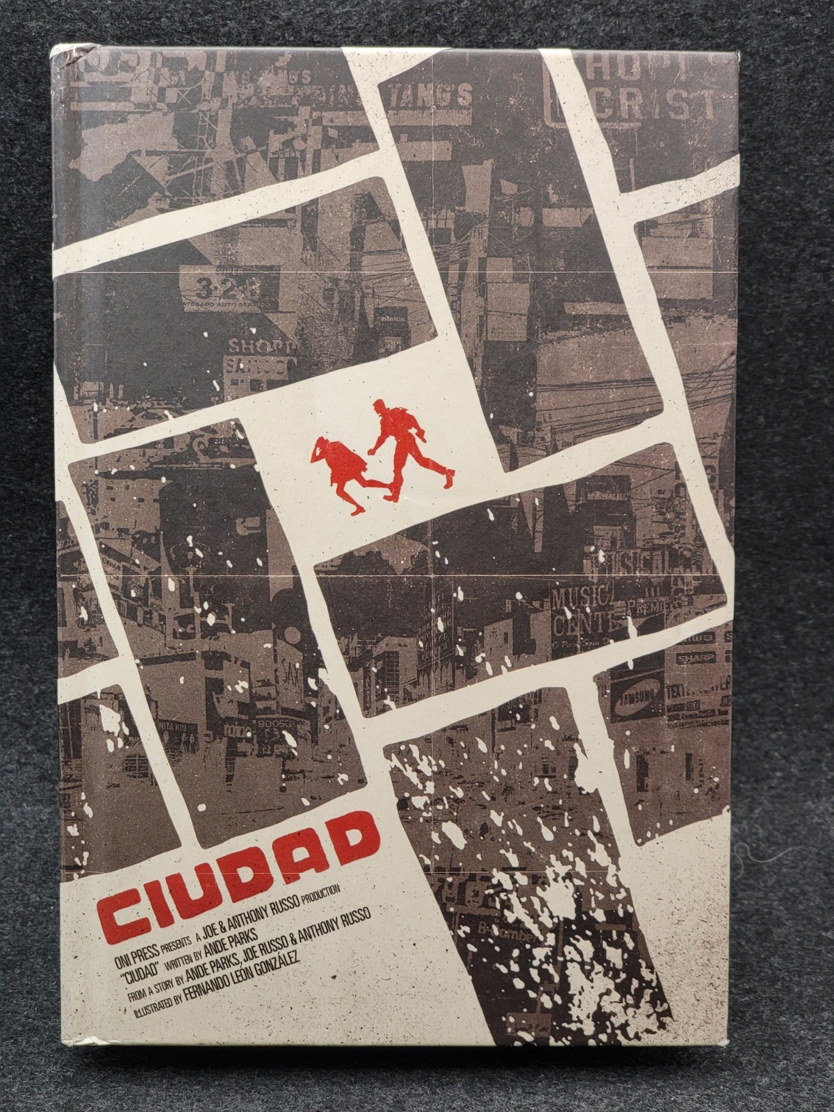 Ciudad Hardcover 2014 Oni Press Ande Parks , Joe & Anthony Russo [1st Print]