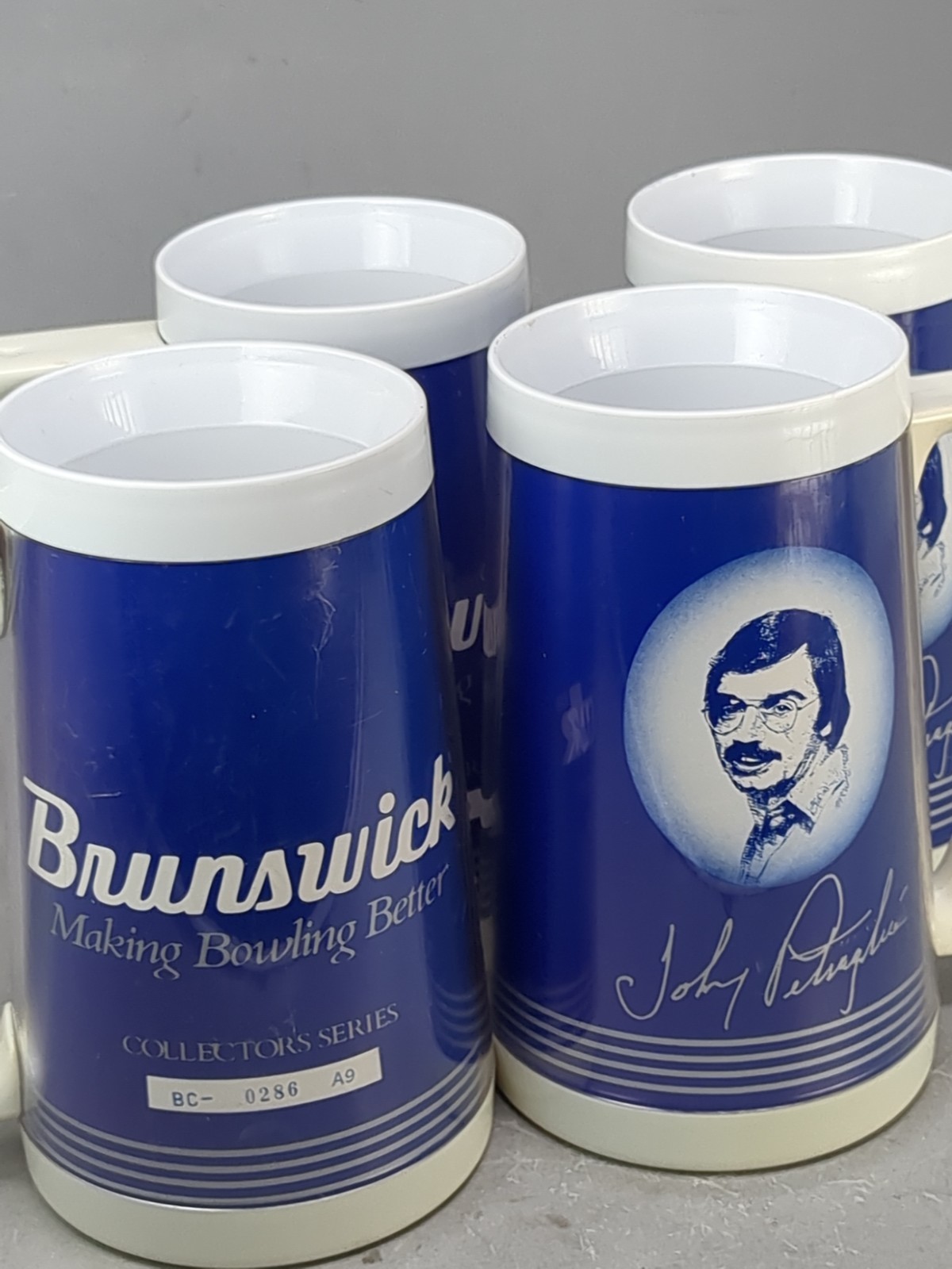Brunswick Bowling History Set of 4 Johnny Petraglia Collector Thermal Mugs 1983