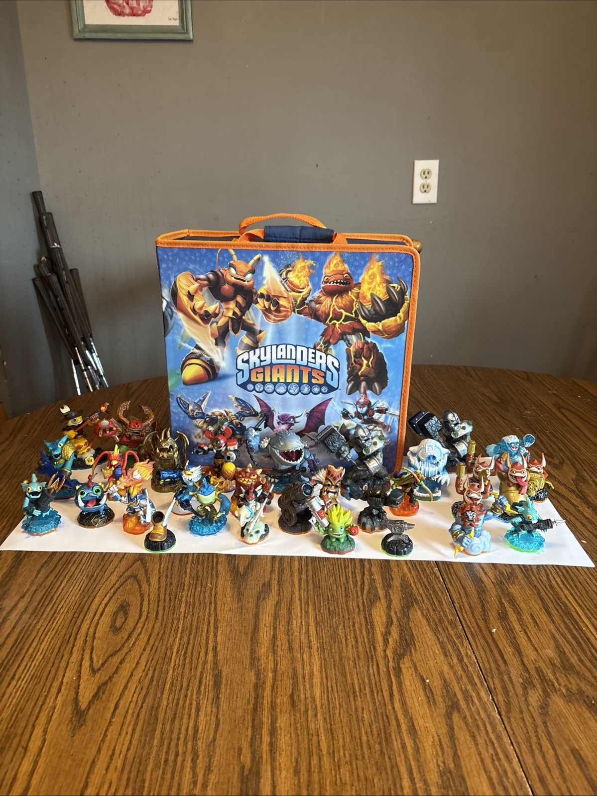 Lot Of 30 Mixed Skylanders Figures With Carrying Case See Photos For Exact Ones