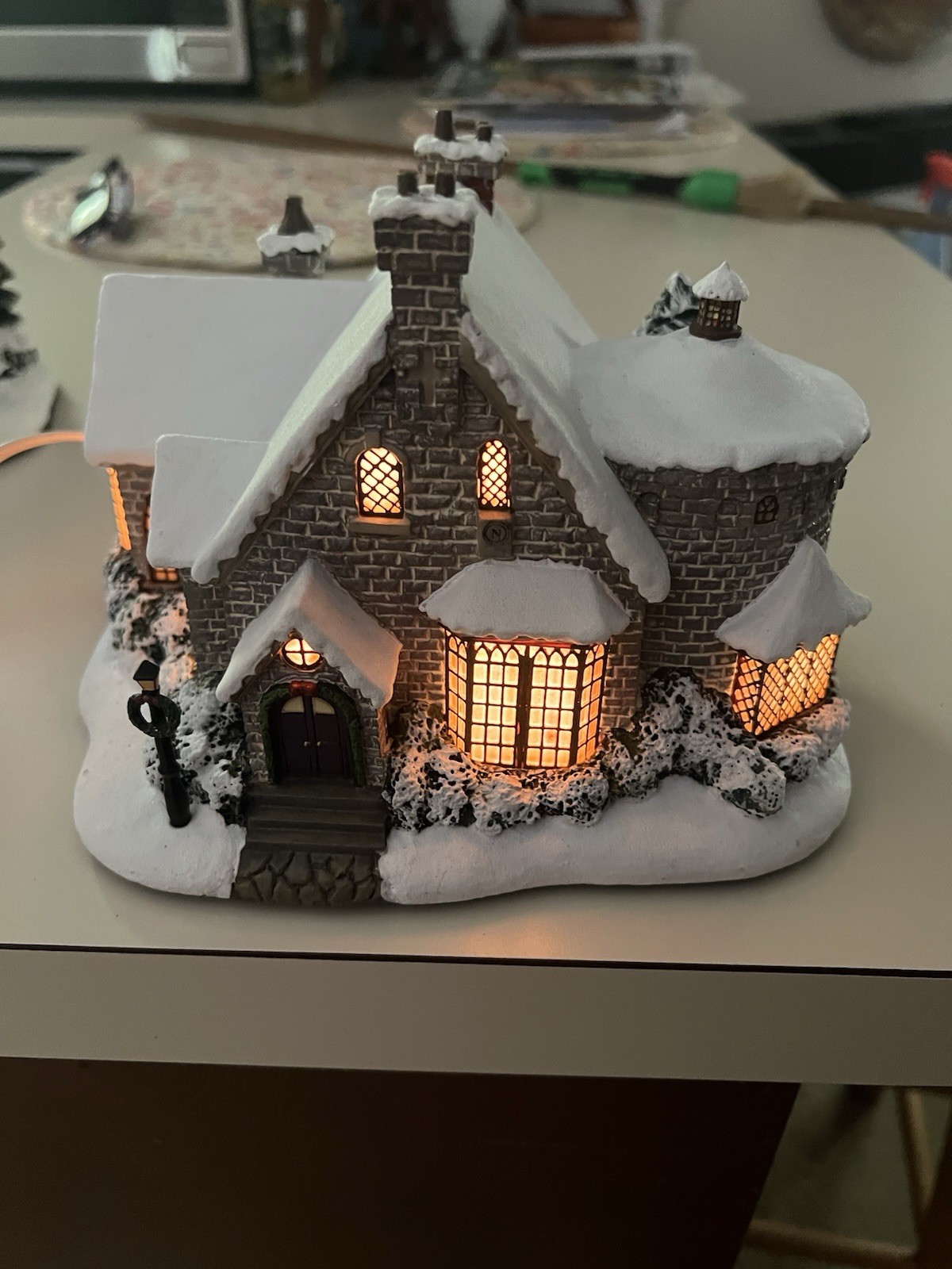 Hawthorne Village Thomas Kinkade’s  “Christmas Manor” Christmas 2002