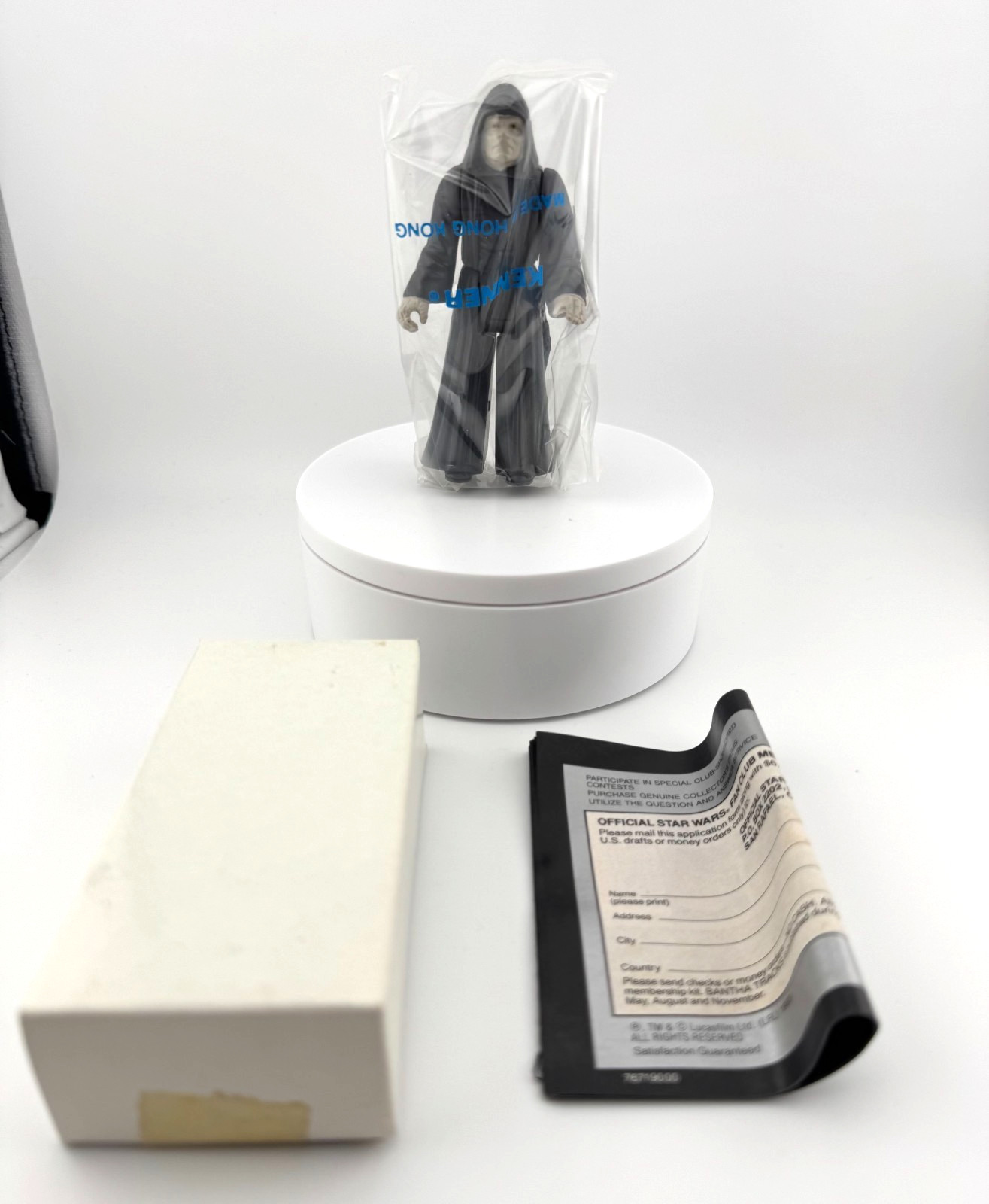Vintage 1984 Kenner Star Wars ROTJ Emperor Mail away figure sealed bag With Box