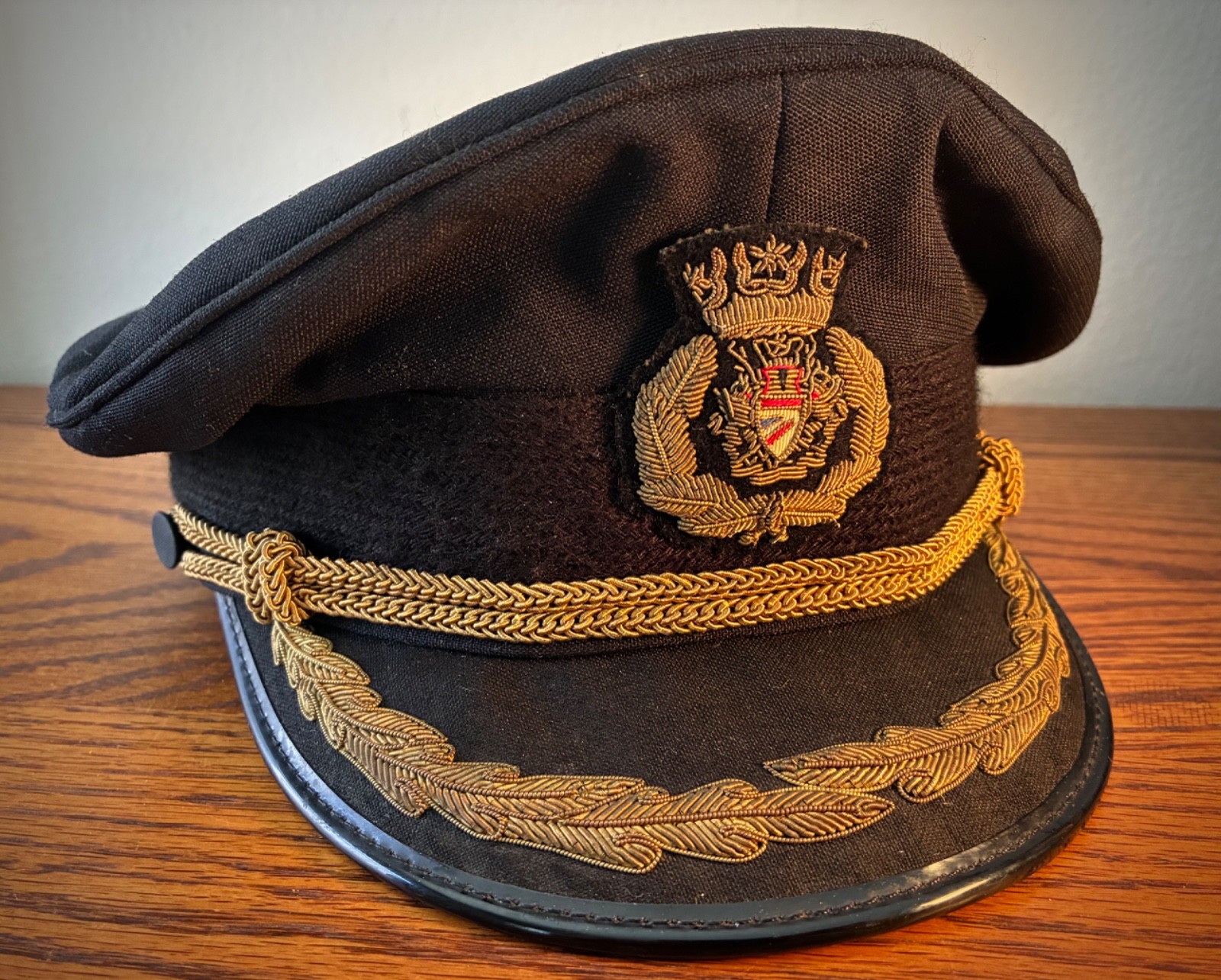 Authentic Vintage BRITISH AIRWAYS FLIGHT CREW CAPTAIN'S CAP  ~ B.A.