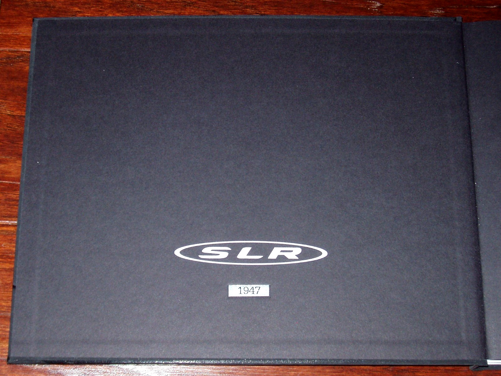 MERCEDES-BENZ SLR McLAREN Owners\' Edition Book Set #1947  COUPE - ROADSTER - 722