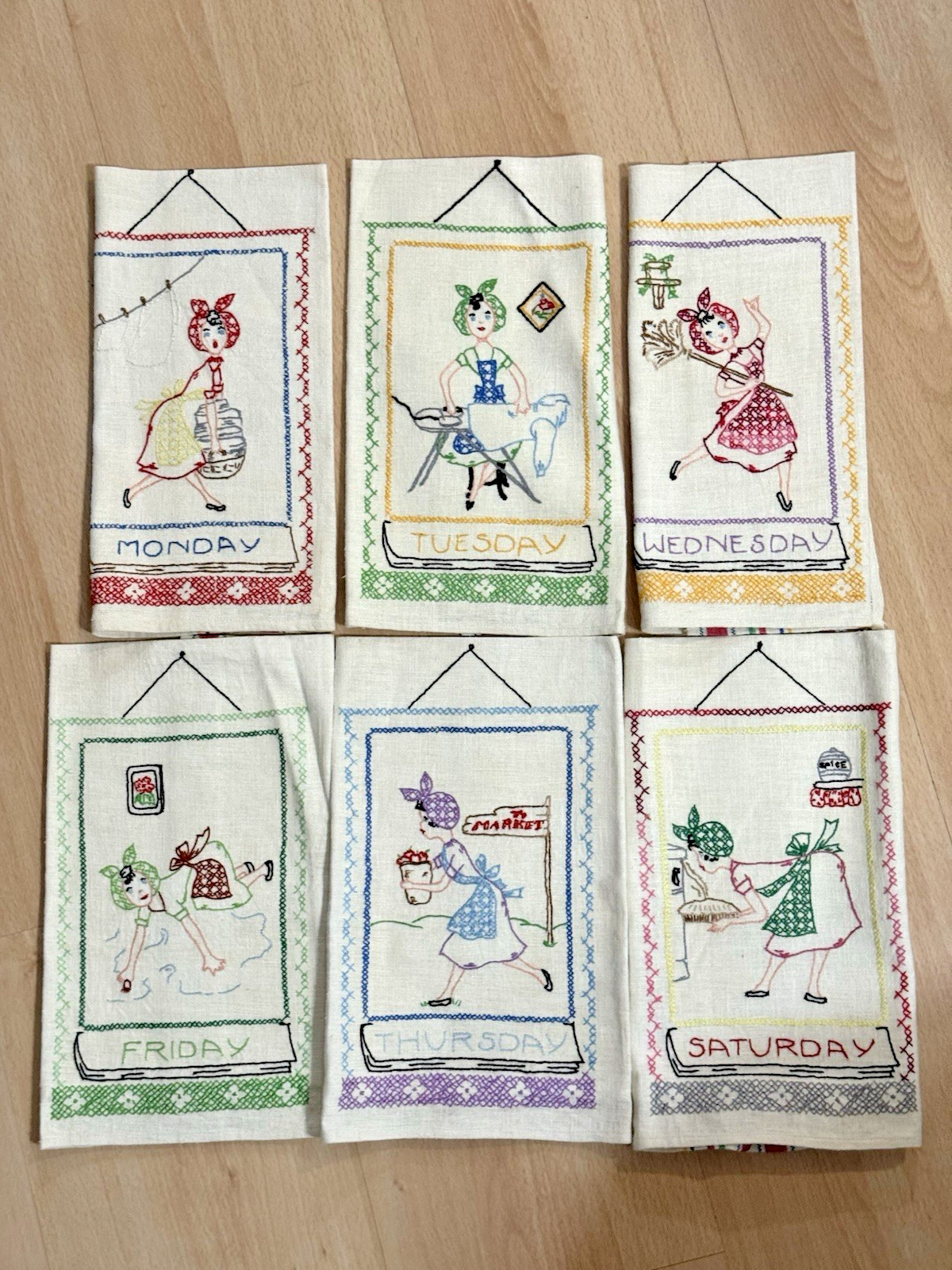 Vtg UNUSED Days of the Week Kitchen Towel Set Hand Stitched Dutch Girl Mon-Sat