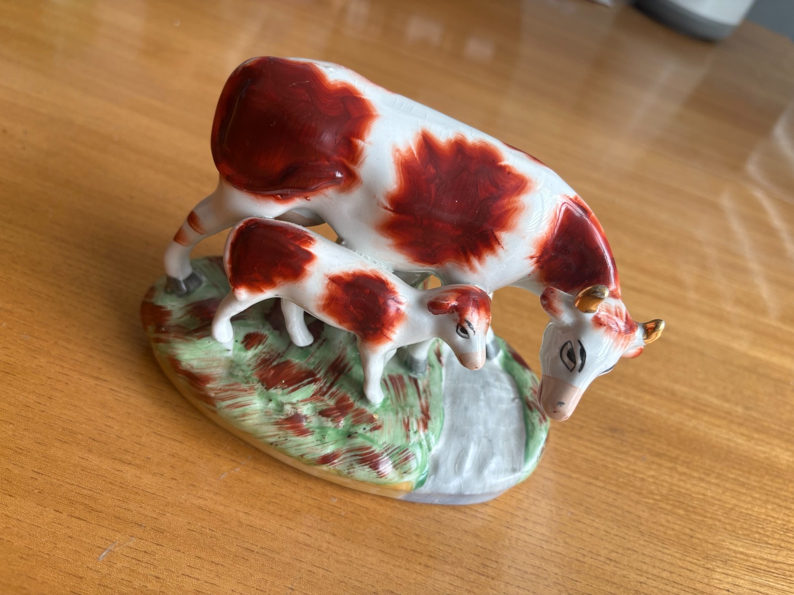 AUTHENTIC Vintage William Kent Staffordshire Ware Cow & Calf Figurine