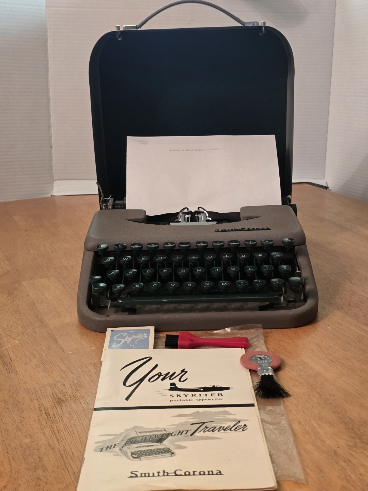 Vtg 1955 Smith Corona Skyriter Portable Typewriter w/Case Manual Goodyear Eraser