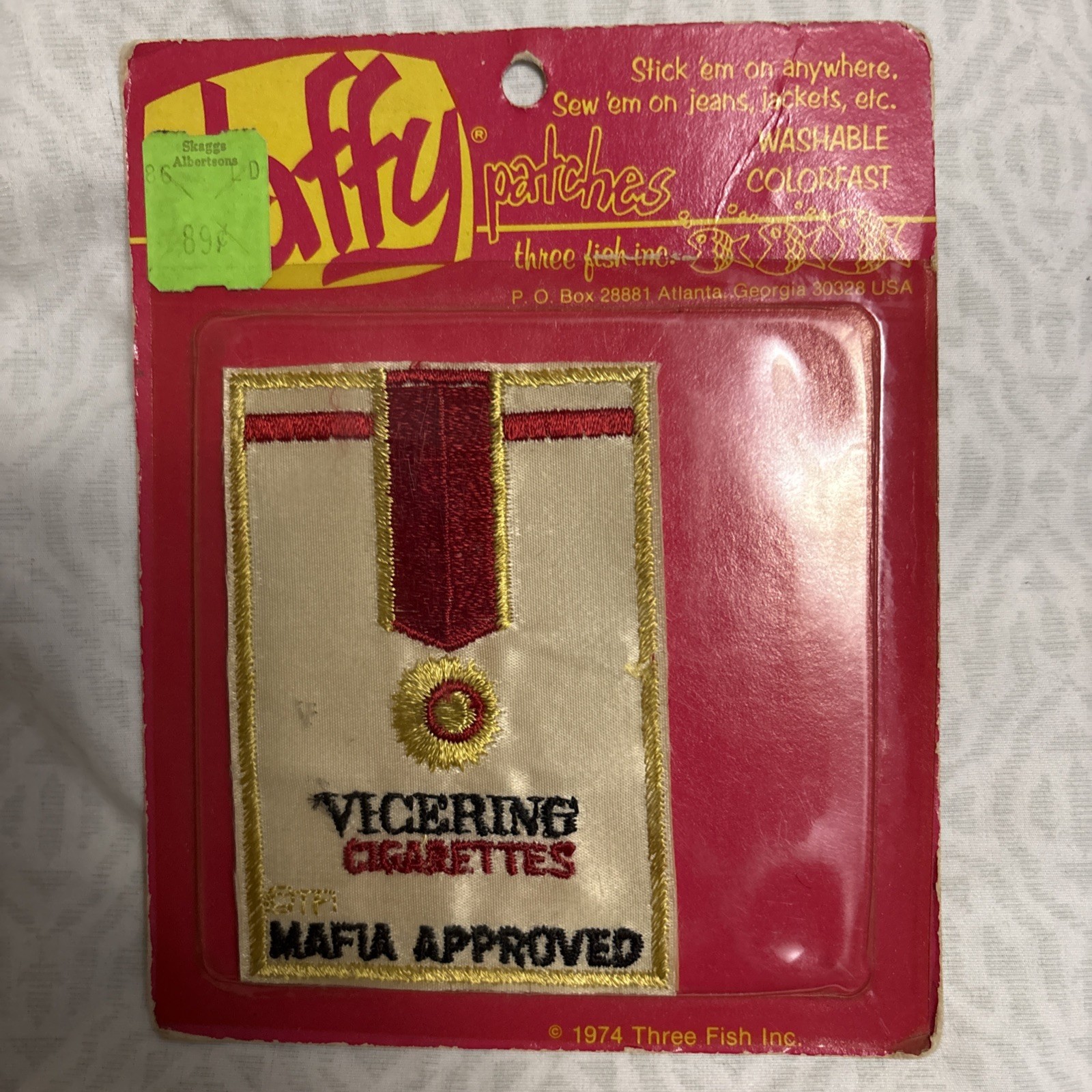 1974   DAFFY PATCHES   UNOPENED PACK    VICERING   EM
