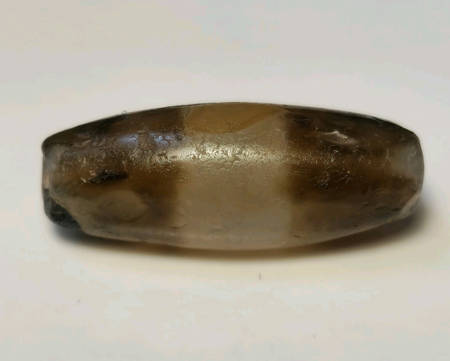 ANCIENT RARE INDO-TIBETAN LINE CHUNG DZI AGATE BEAD