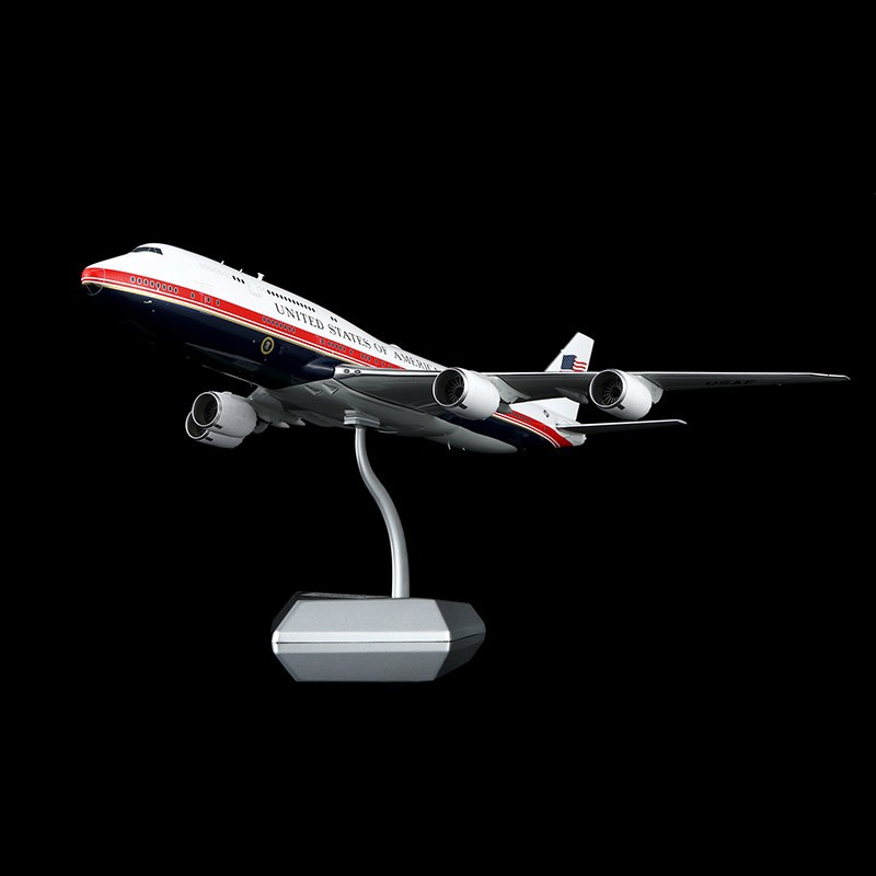 SQ Wings 1/200 US Air Force One B747-8 31000 L2418 Finished Aircraft Model NEW