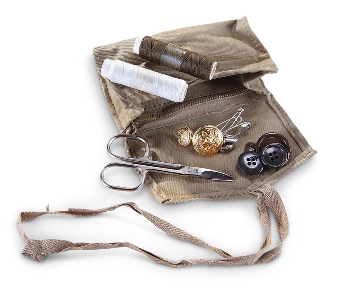 Unused Vintage Military US Army Sewing Kit 