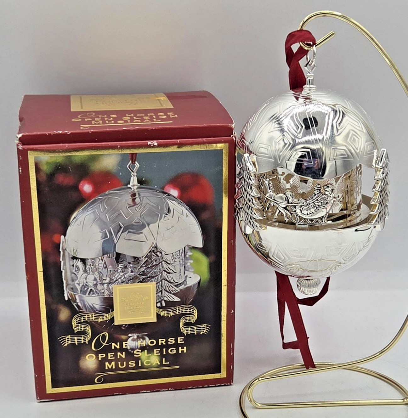 Lenox One Horse Open Sleigh Musical Christmas Ornament IN BOX SEE VIDEO FREESHIP