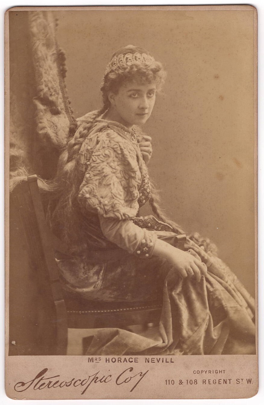 PORTRAIT OF MRS HORACE NEVILL : ENGLISH STAGE ACTRESS : CABINET CARD