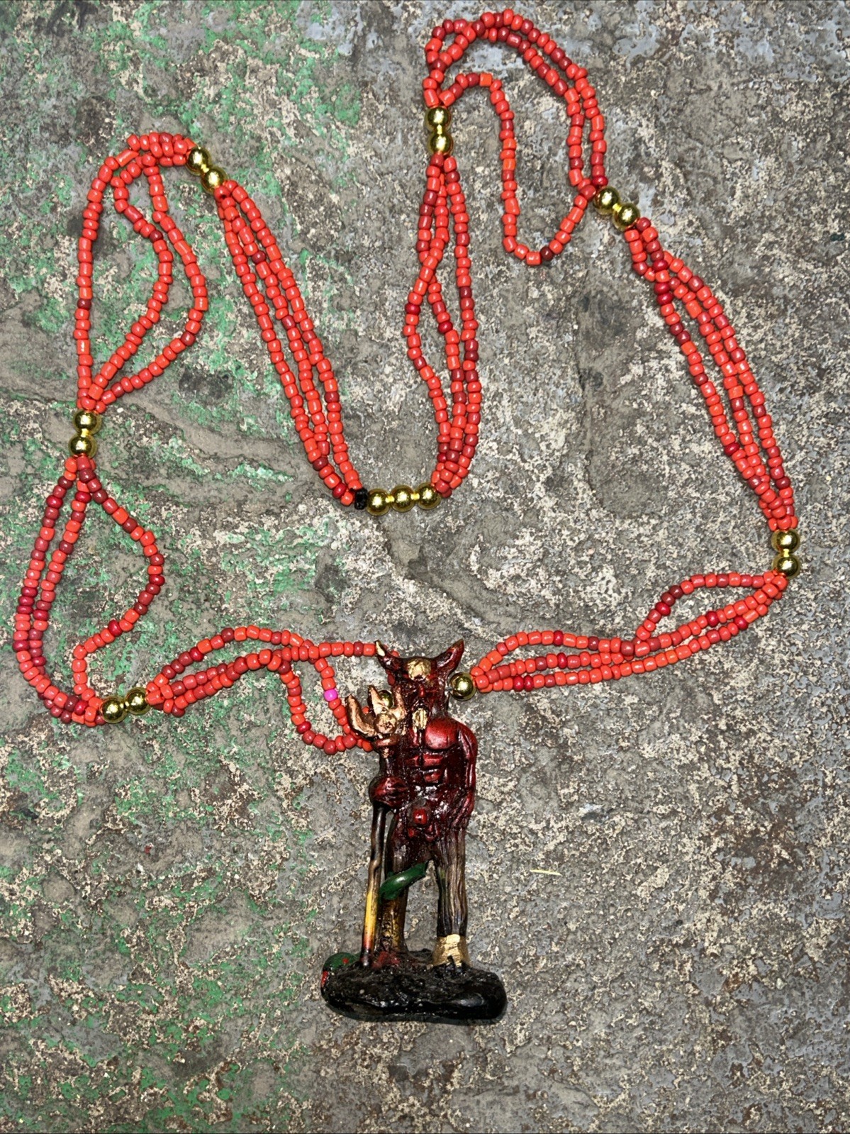 Collar Mazo Diablo Rojo 3 Hilos