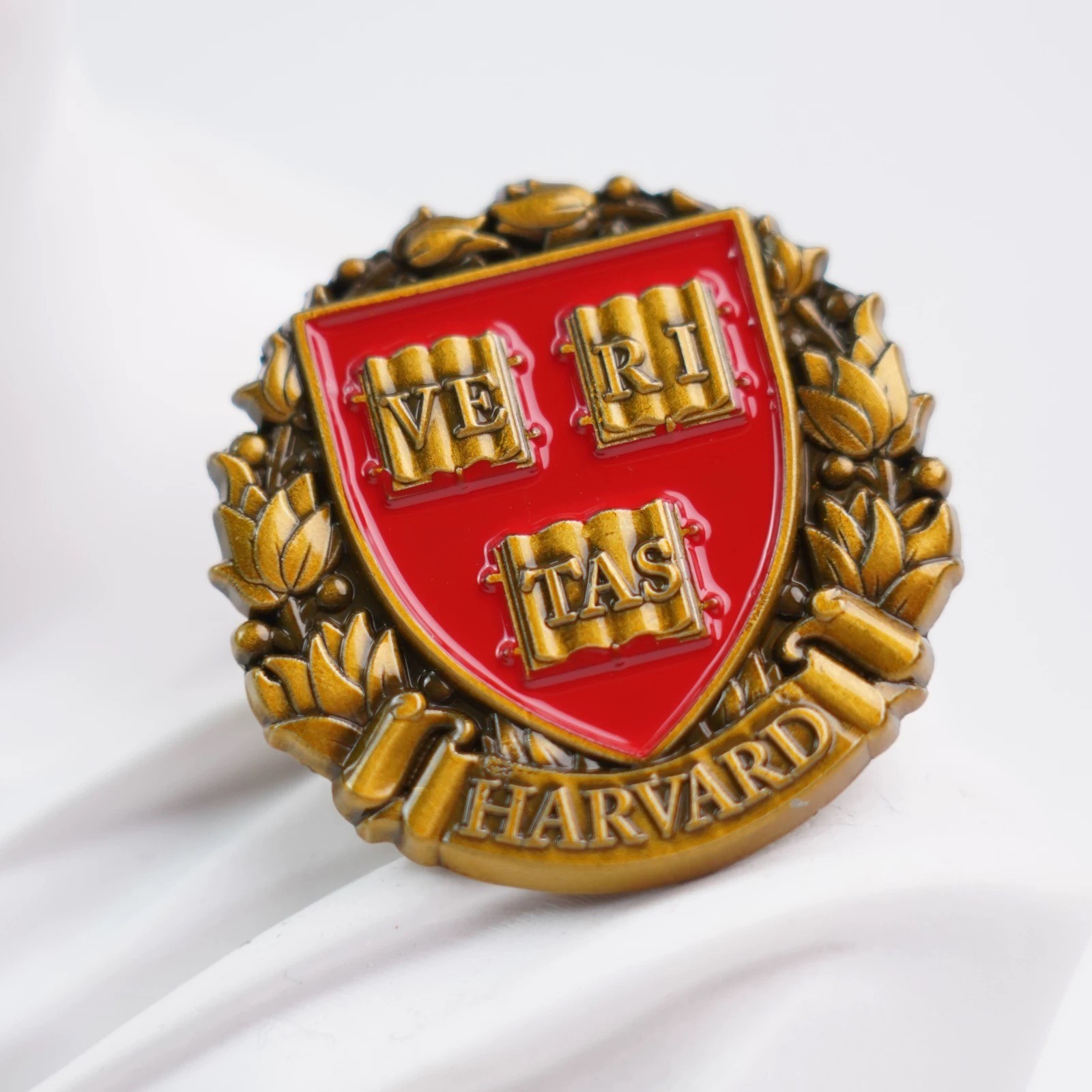 Harvard University Enamel Pin Badge | Harvard Logo Tin Alloy Lapel Pin