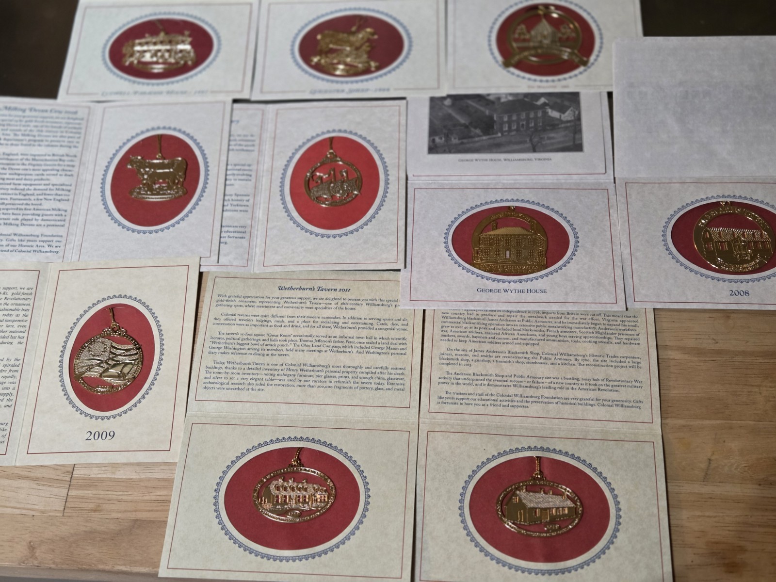 10 NIP Vtg Colonial Williamsburg Leicester  24 Kt Gold Finish Ornaments 