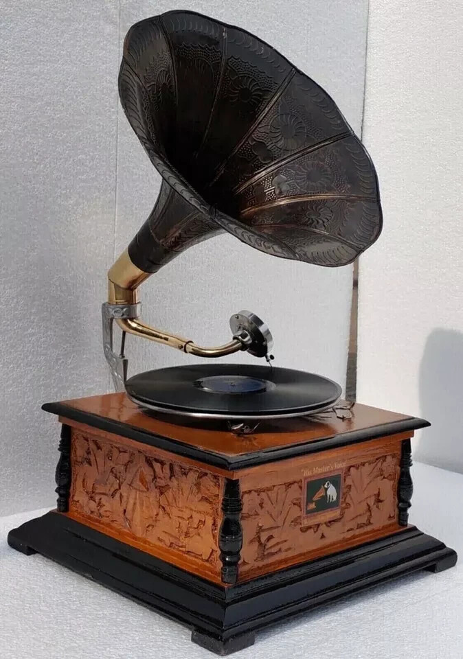 Fully Working Antique Gramophone Phonograph, win-up record player Phonograph Gif