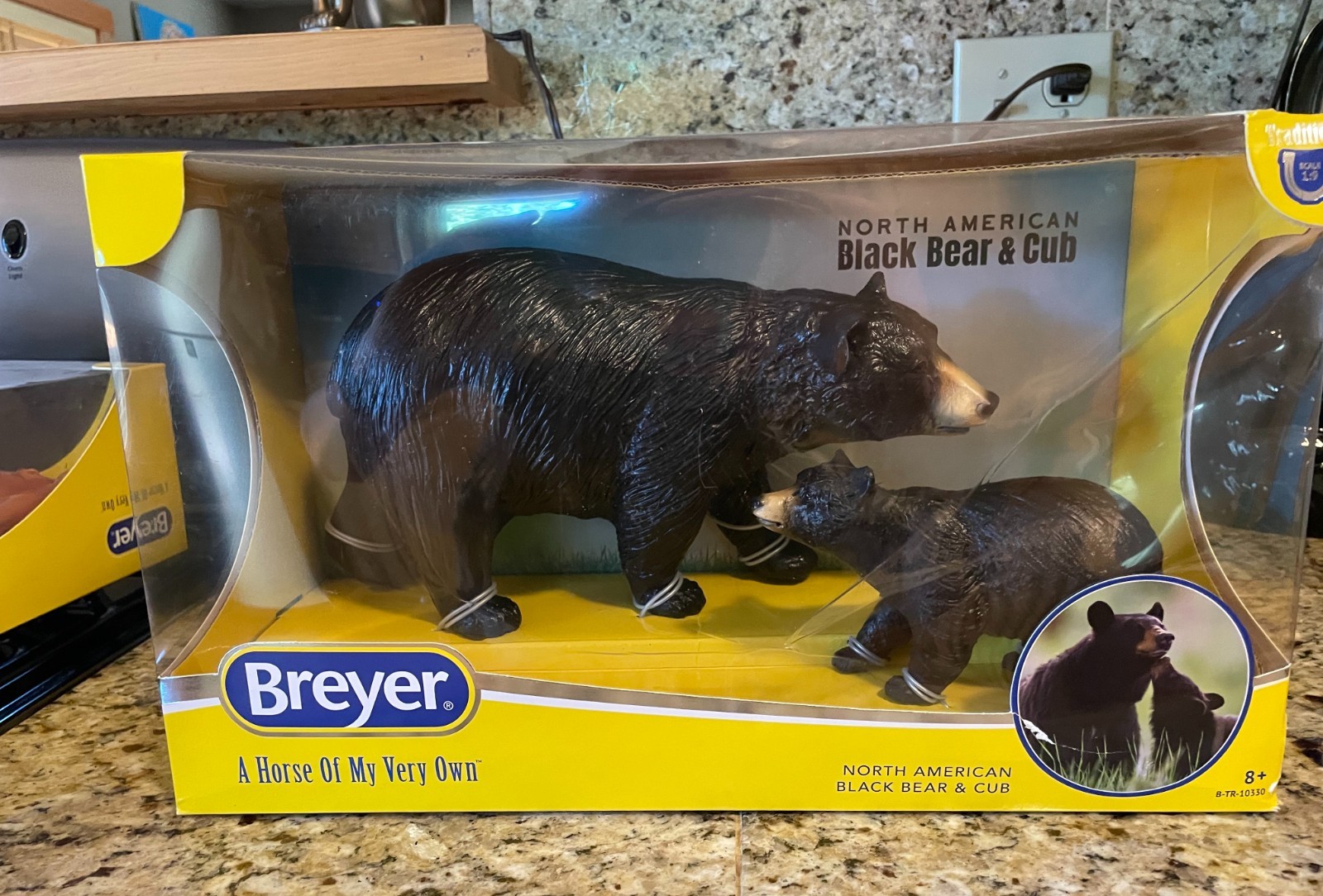 BREYER TRADITIONAL NORTH AMERICAN BLACK BEAR & CUB set 2026 NEW