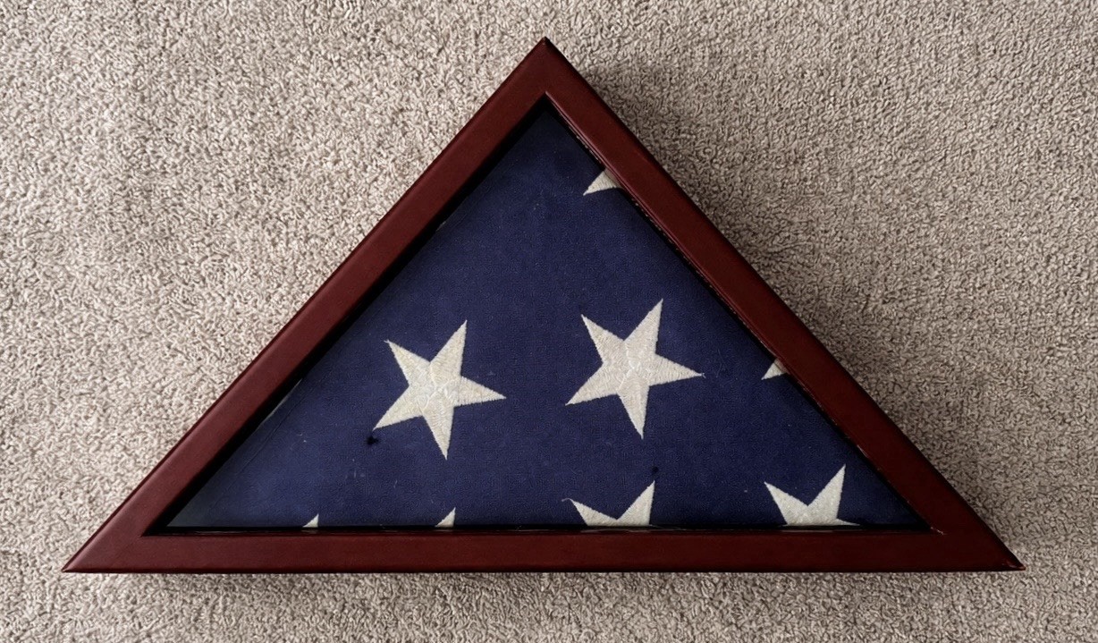 American Burial Flag in Display Case Veterans 9.5x5' Flag Made in US 100% Cotton