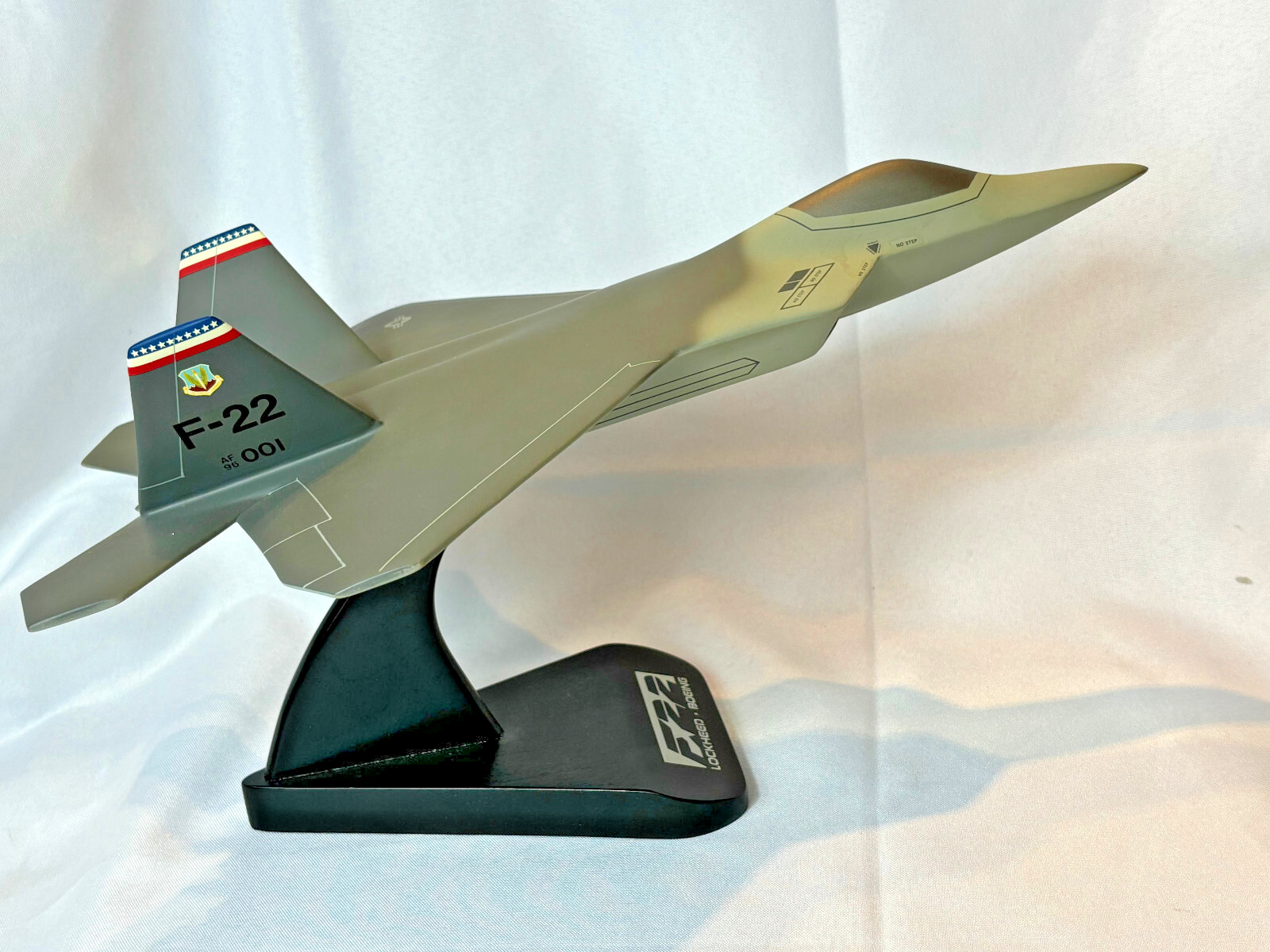 Lockheed Boeing F22 Raptor Wood Executive Fighter Jet Model Made In Philippines