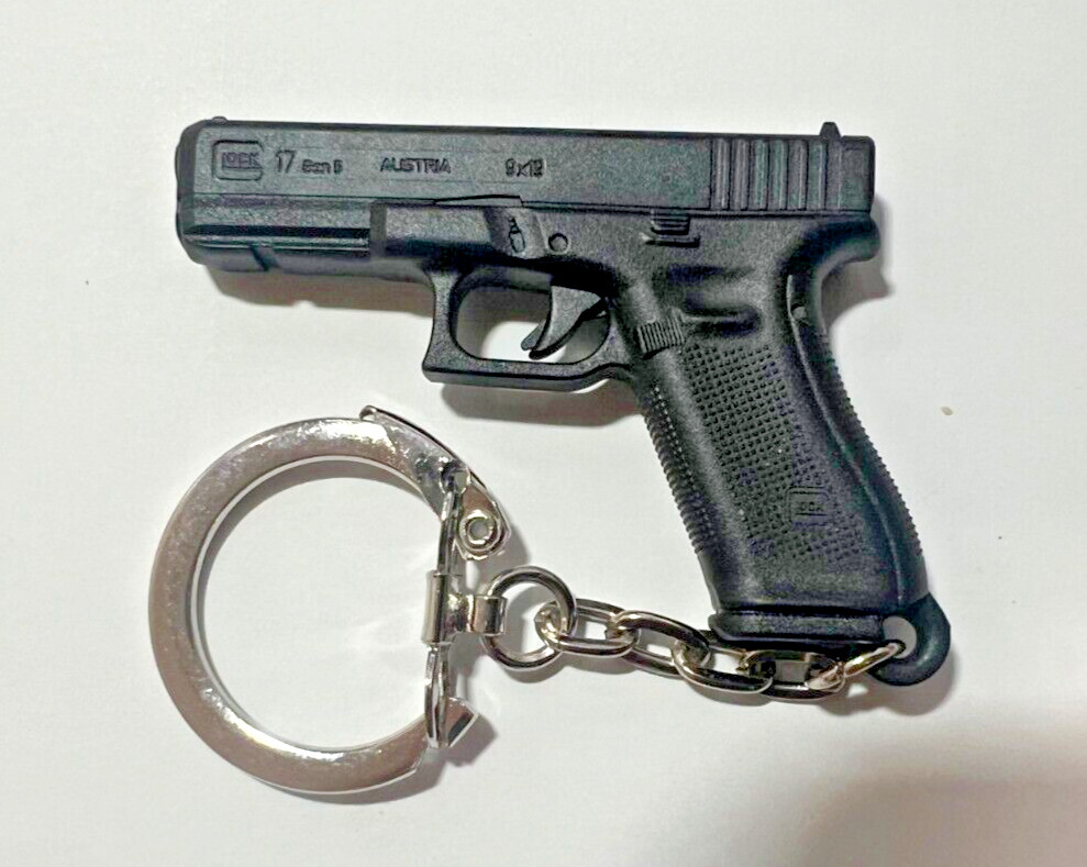 GLOCK 17 Gen5 9MM Black Handgun Pistol Keychain - Brand New 