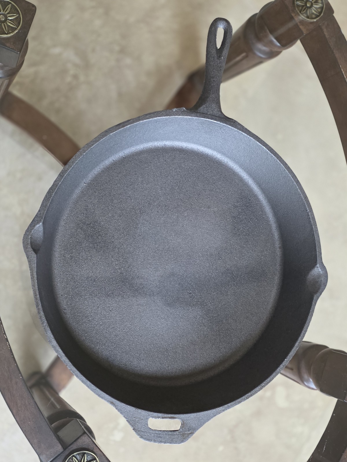 HUGE Vintage Cast Iron Skillet with Pour Spouts 15 Inch Diameter