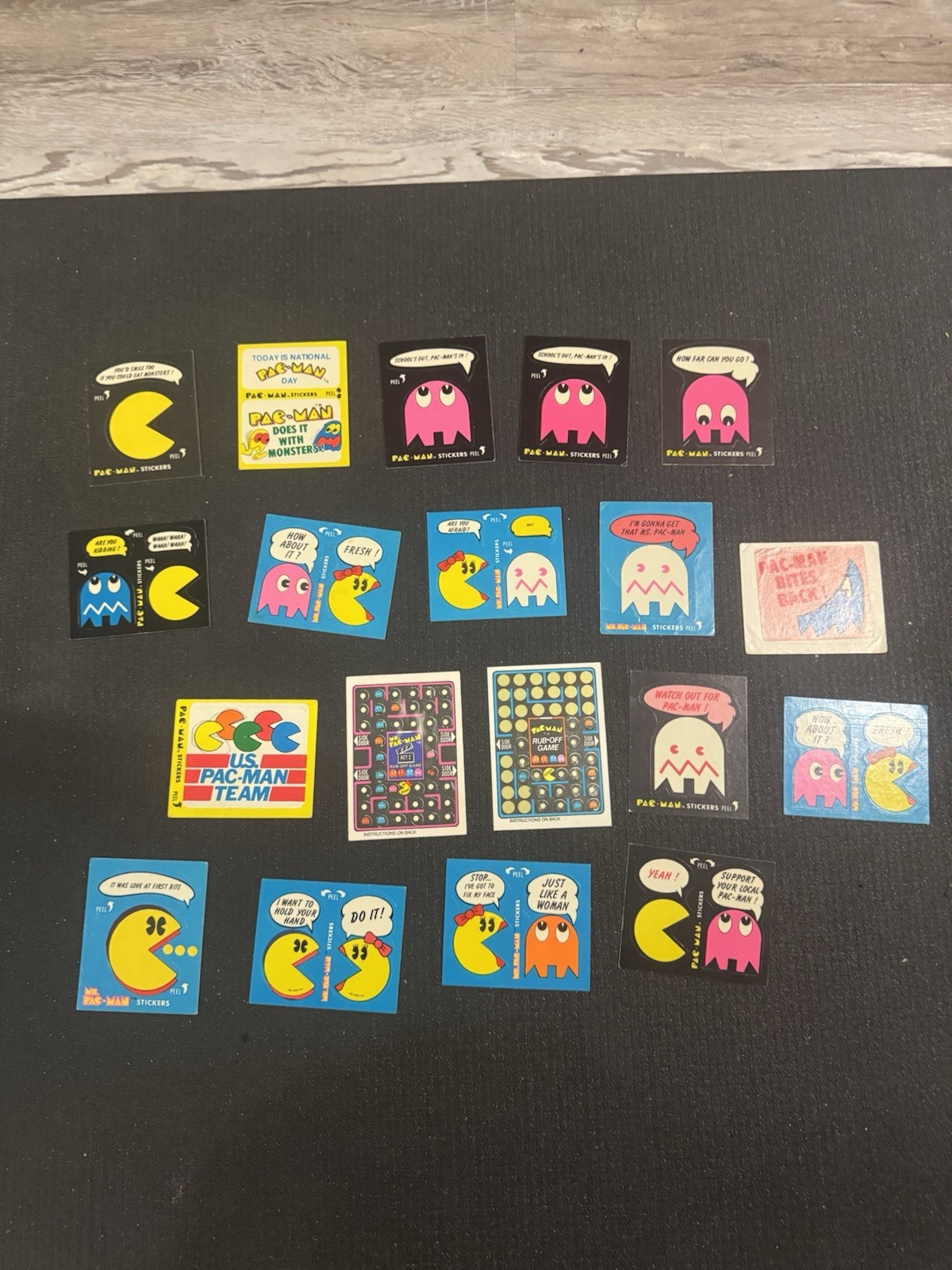 1980 1981 Fleer Pac Man & Ms PAC-MAN Sticker Cards Lot of 19 Cards