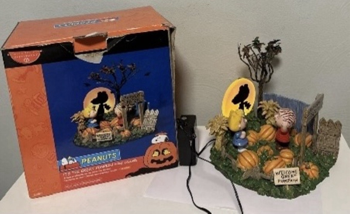 Department 56 Peanuts – “It’s The Great Pumpkin” Lit Scene