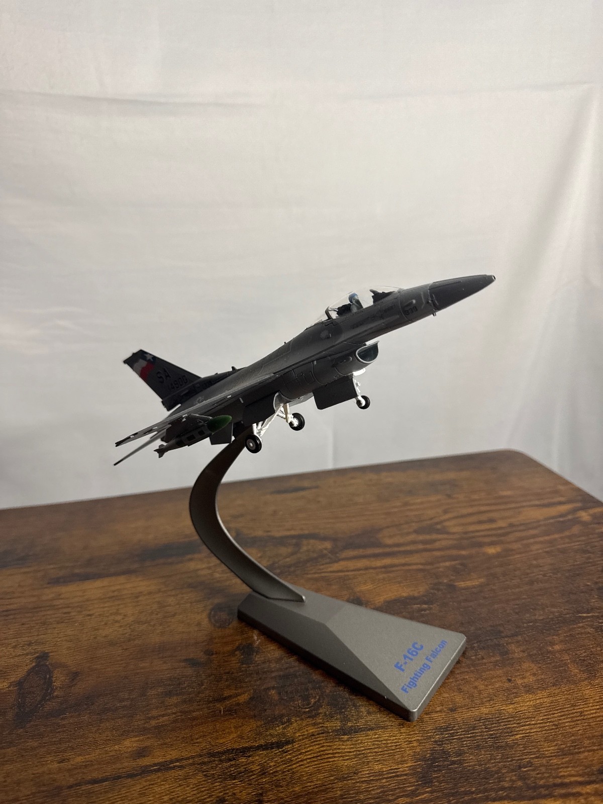 F-16C Fighting Falcon Texas ANG Lone Star Gunfighters Diecast Display Model